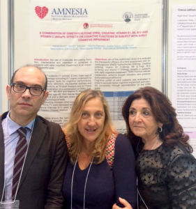 Dott. Andrea Fabbo, con Patrizia Bruno e Laura Guidi a Kyoto davanti al poster di Amnesia